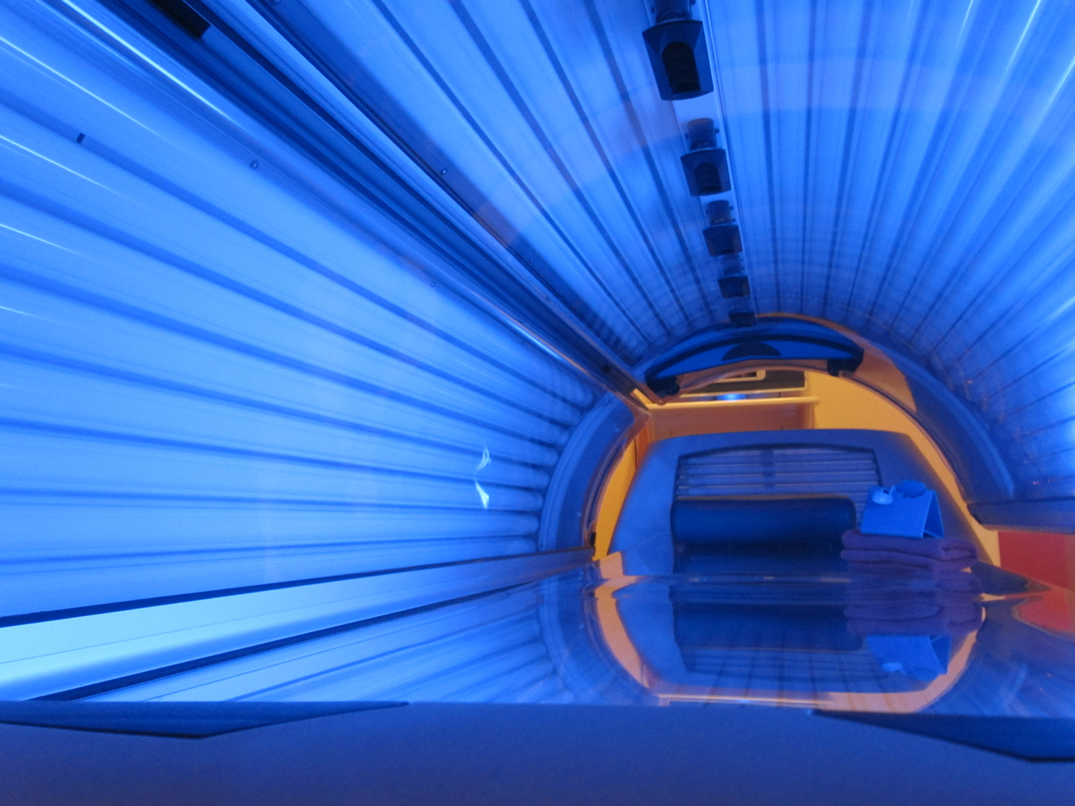 photo of a tanning bed acrylic